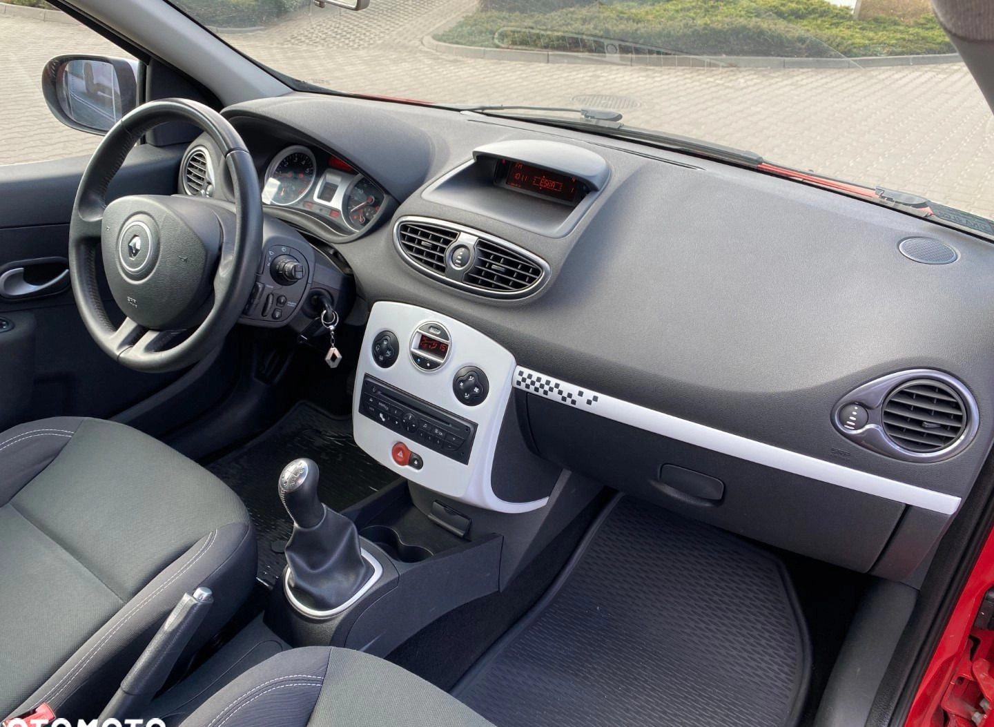 Renault Clio cena 16000 przebieg: 166137, rok produkcji 2012 z Kalisz małe 379